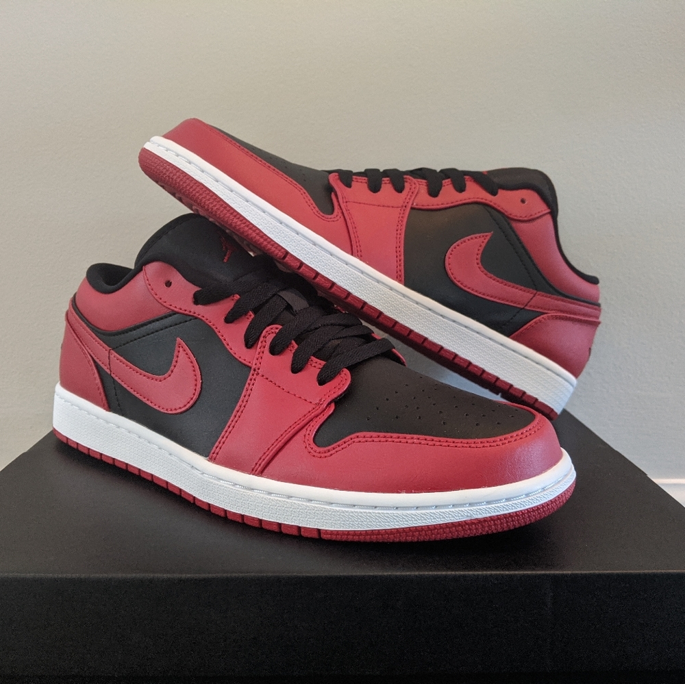 (SOLD) Men's Jordan 1 Low Reverse Bred